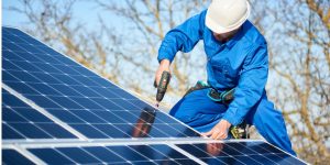 Installation Maintenance Panneaux Solaires Photovoltaïques à Dirac